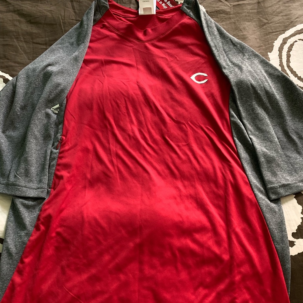 Cincinnati Reds baseball Training Top